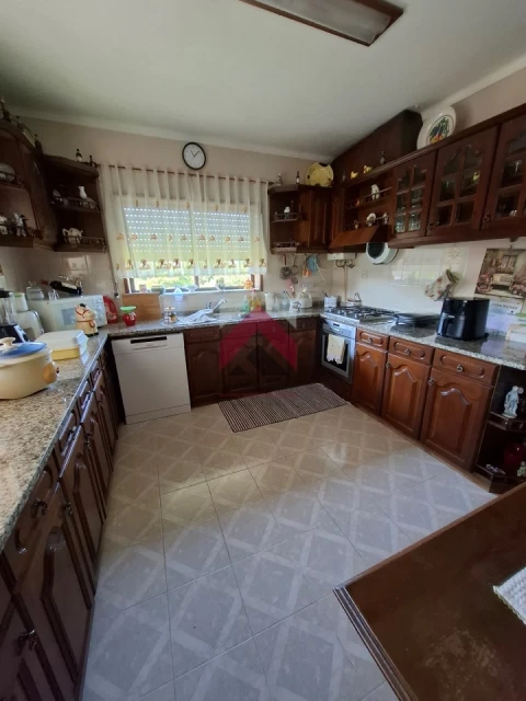 Moradia T3 para Venda em Oliveirinha