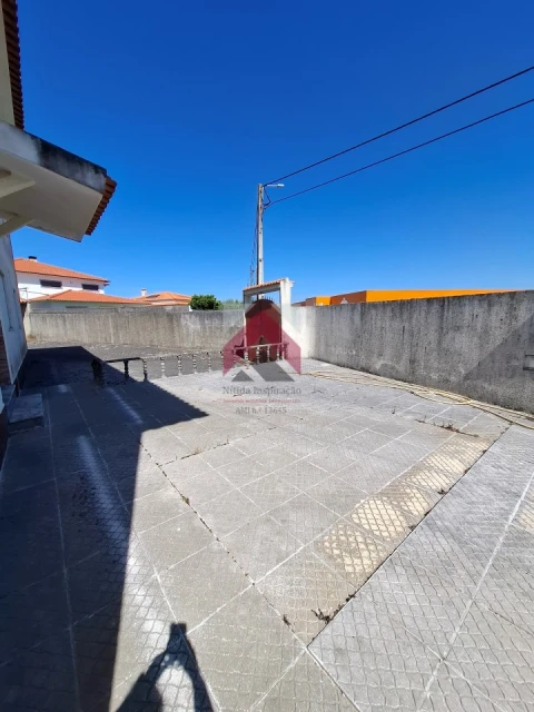 Moradia T3 para Venda em Oliveirinha
