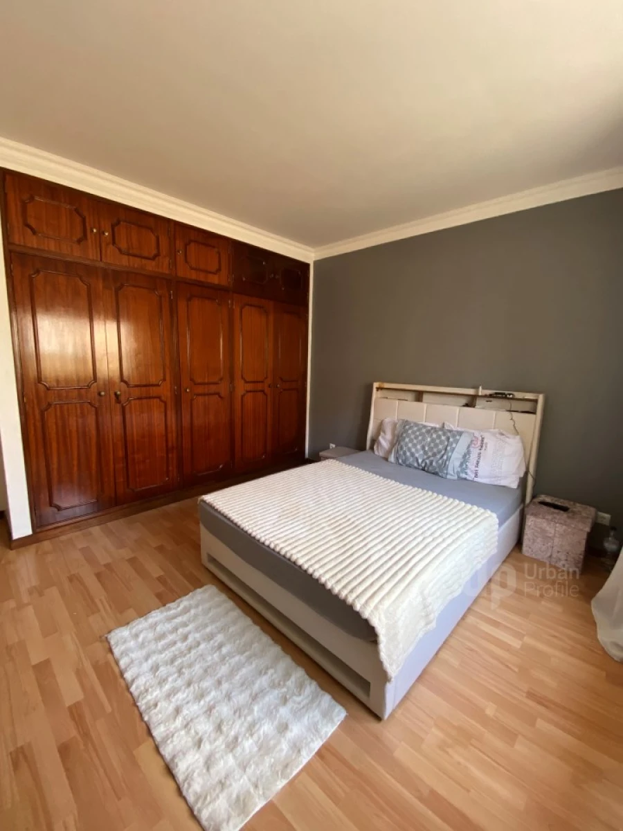 Moradia T4 para Venda em Alcabideche Foto 13