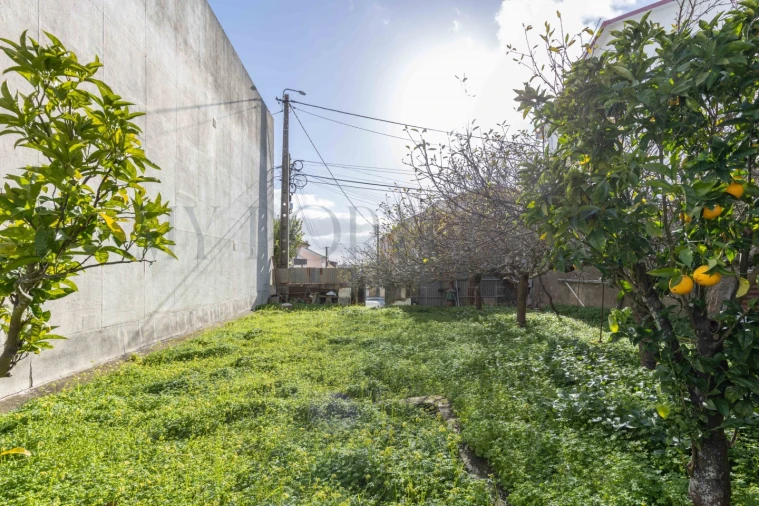 Terreno para Venda em Casal de Cambra Foto 4