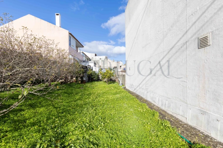 Terreno para Venda em Casal de Cambra Foto 5