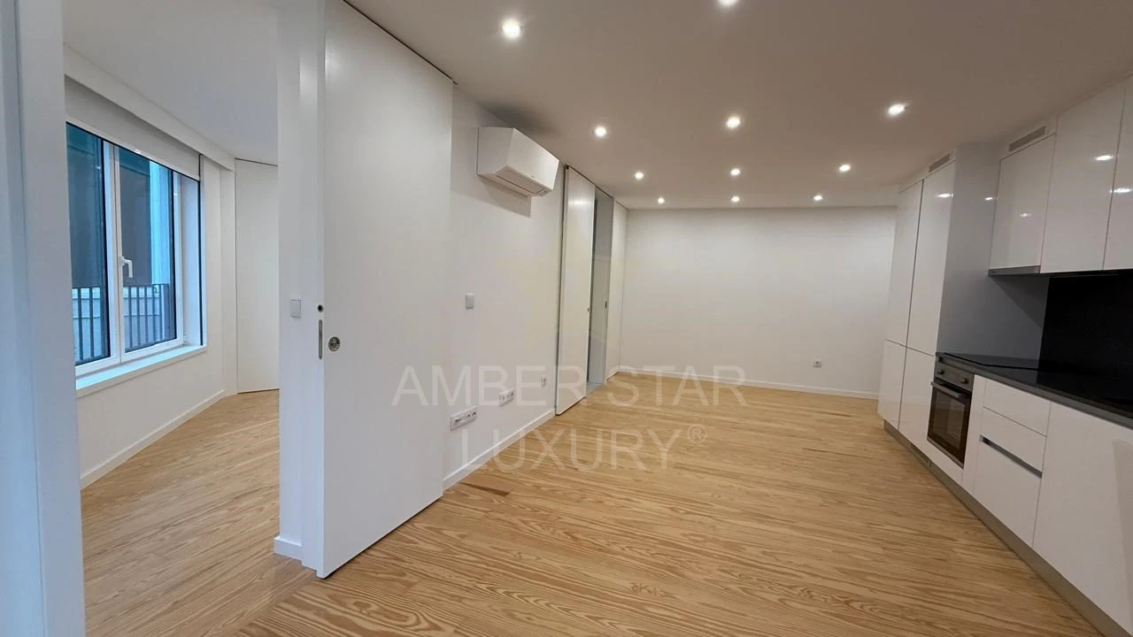 Apartamento T1 para Arrendamento em Santa Marinha e São Pedro da Afurada Foto 4