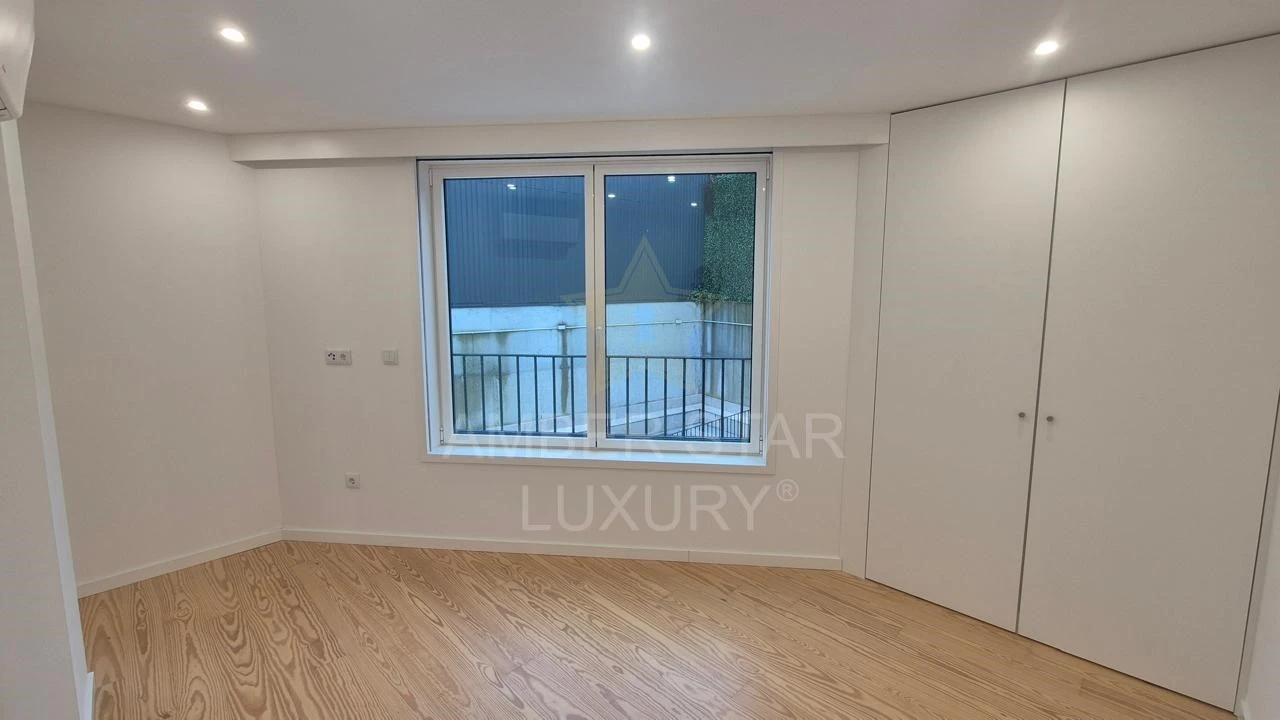 Apartamento T1 para Arrendamento em Santa Marinha e São Pedro da Afurada Foto 6