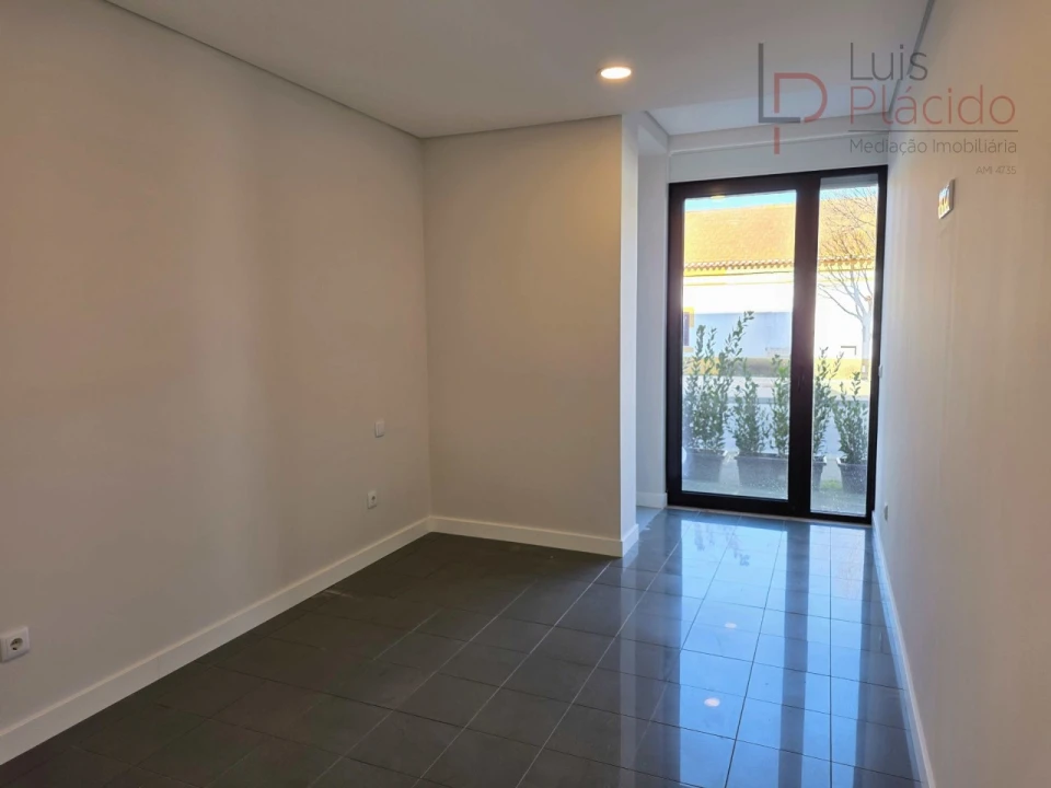 Apartamento T2 para Venda em Sines Foto 7