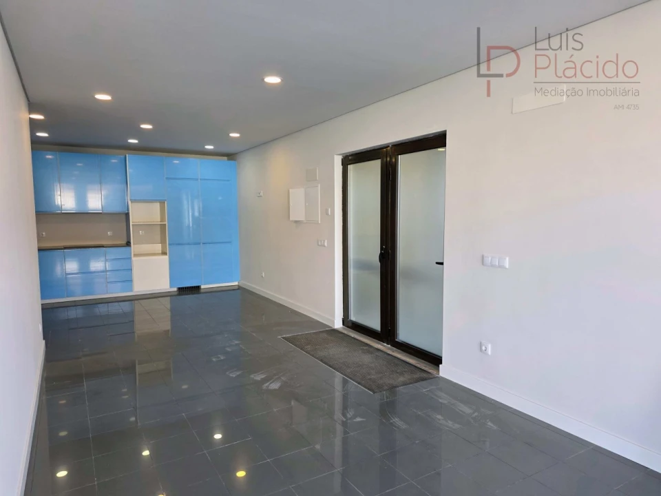 Apartamento T2 para Venda em Sines Foto 5