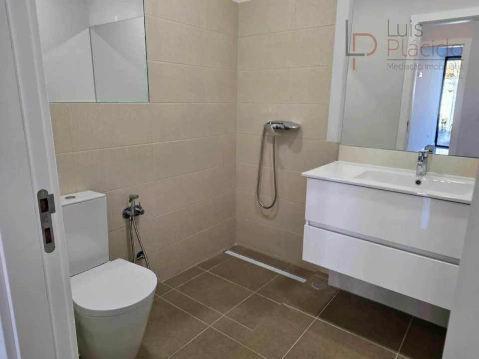 Apartamento T2 para Venda em Sines Foto 13