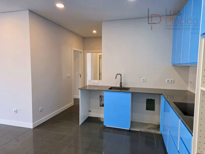 Apartamento T2 para Venda em Sines Foto 6