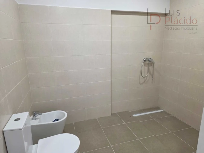 Apartamento T2 para Venda em Sines Foto 15