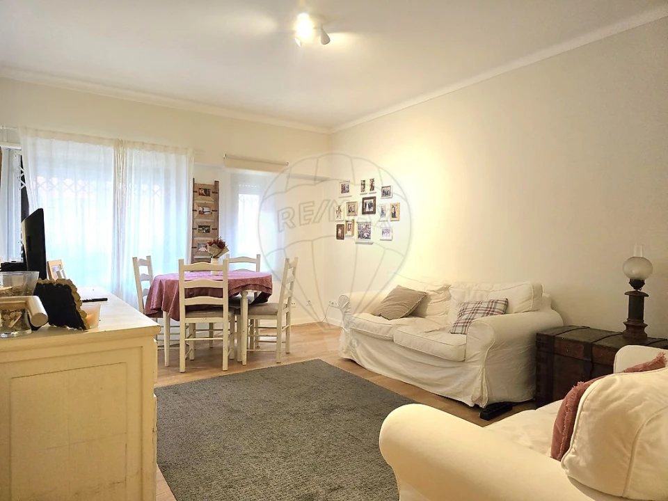 Apartamento T2 para Arrendamento em Cascais e Estoril Foto 1