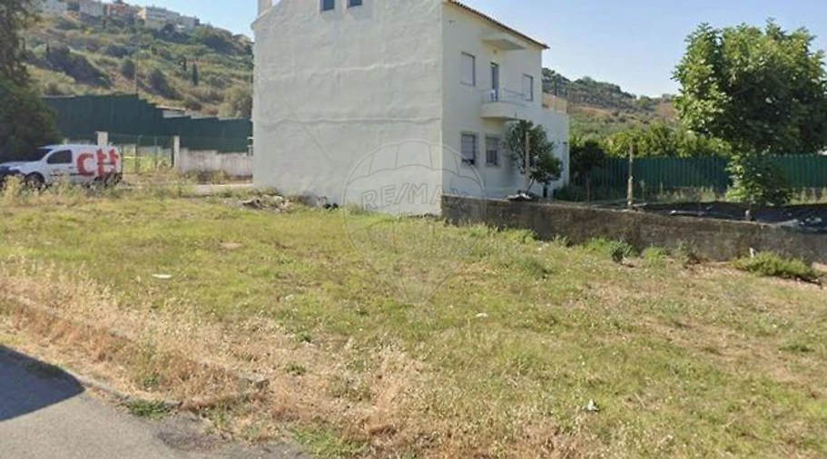 Terreno para Venda em Santo António dos Cavaleiros e Frielas Foto 2