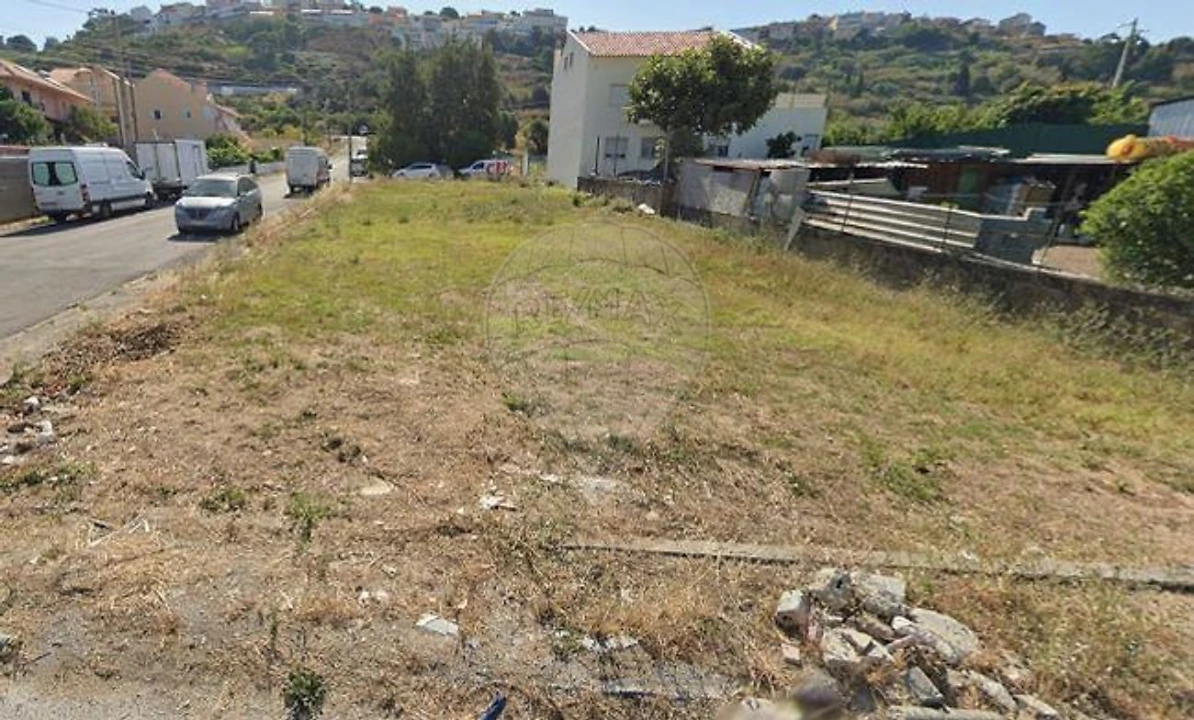 Terreno para Venda em Santo António dos Cavaleiros e Frielas Foto 6
