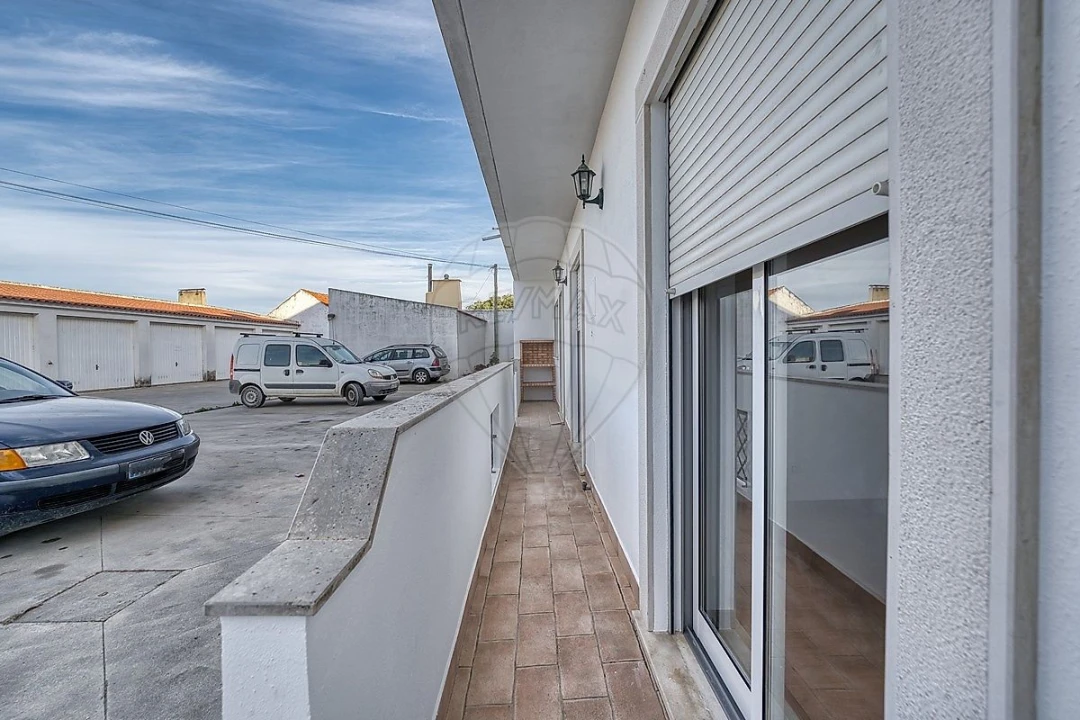 Apartamento T2 para Arrendamento em Fazendas de Almeirim Foto 14