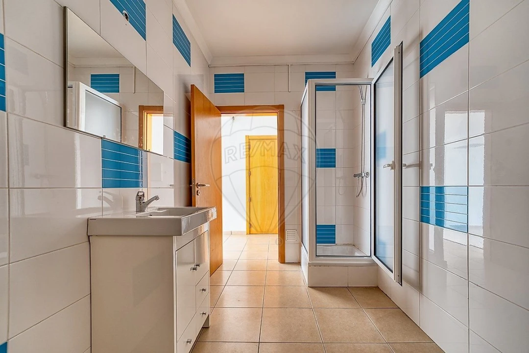 Apartamento T2 para Arrendamento em Fazendas de Almeirim Foto 5