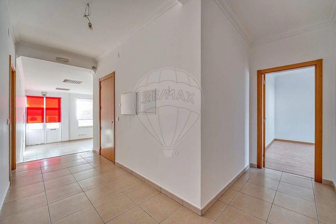 Apartamento T2 para Arrendamento em Fazendas de Almeirim Foto 8