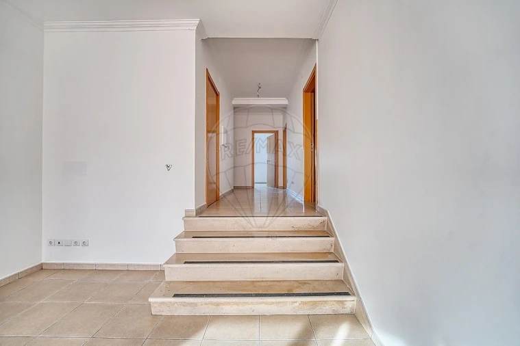 Apartamento T2 para Arrendamento em Fazendas de Almeirim Foto 3