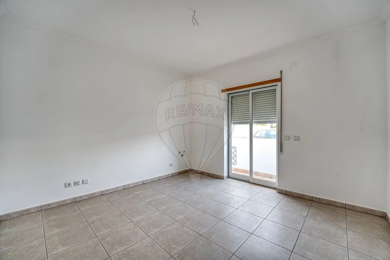 Apartamento T2 para Arrendamento em Fazendas de Almeirim Foto 6