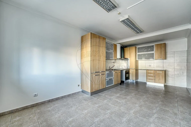 Apartamento T2 para Arrendamento em Fazendas de Almeirim Foto 11