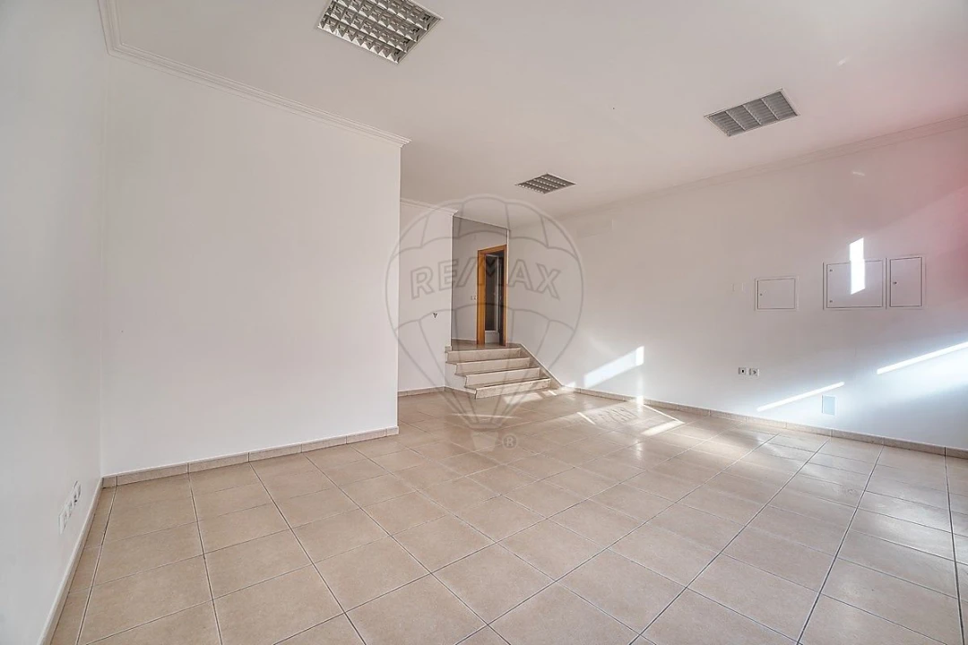 Apartamento T2 para Arrendamento em Fazendas de Almeirim Foto 4