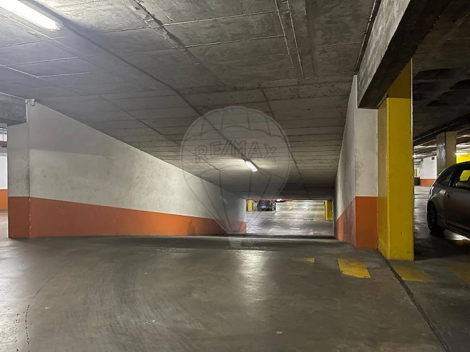 Garagem para Arrendamento em Benfica Foto 6