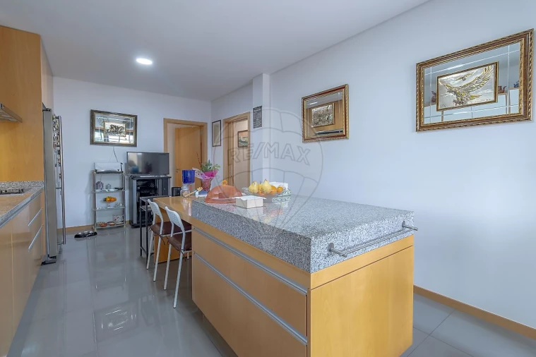 Moradia T4 para Venda em Ovar, São João, Arada e São Vicente de Pereira Jusã Foto 8