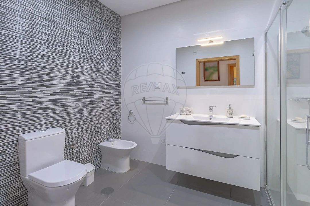 Moradia T4 para Venda em Ovar, São João, Arada e São Vicente de Pereira Jusã Foto 14