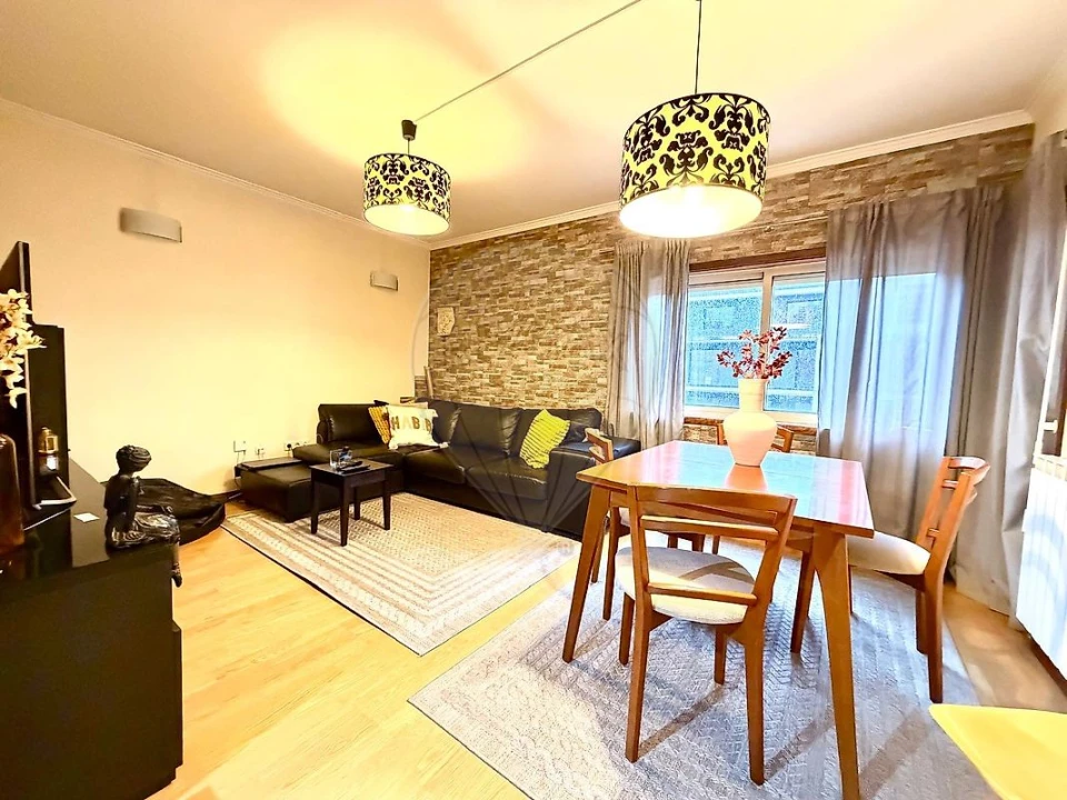 Apartamento T4 para Venda em Vilar de Andorinho Foto 21