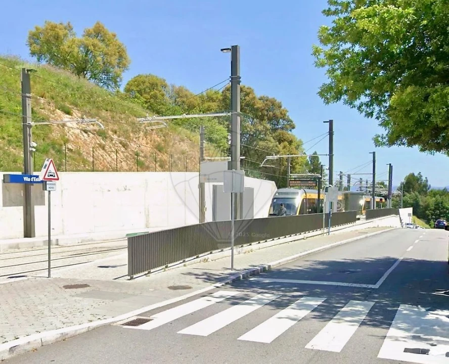 Apartamento T4 para Venda em Vilar de Andorinho Foto 42