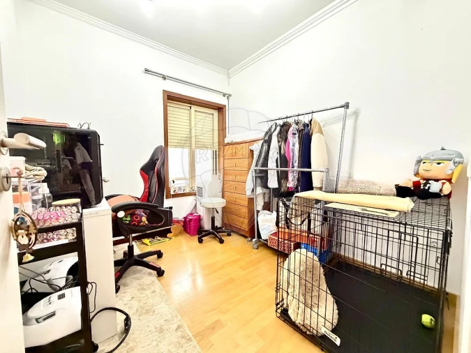 Apartamento T4 para Venda em Vilar de Andorinho Foto 16