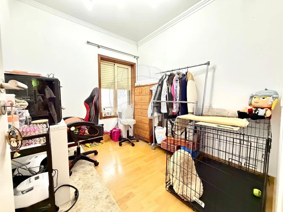 Apartamento T4 para Venda em Vilar de Andorinho Foto 16