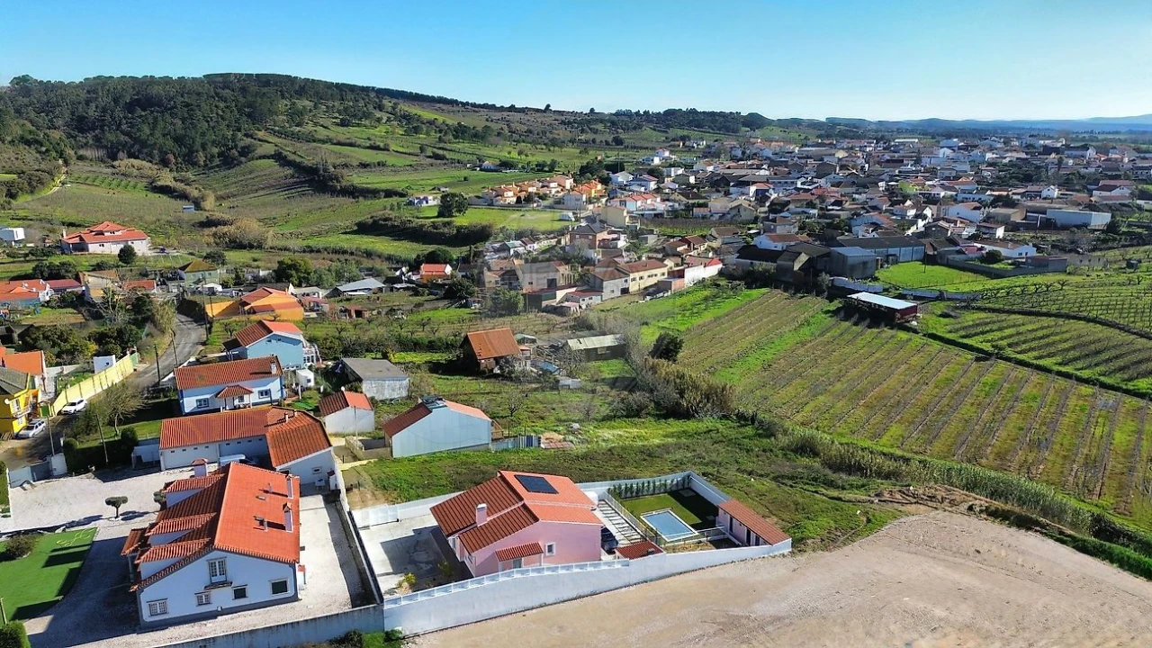 Moradia T3 para Venda em Roliça Foto 3