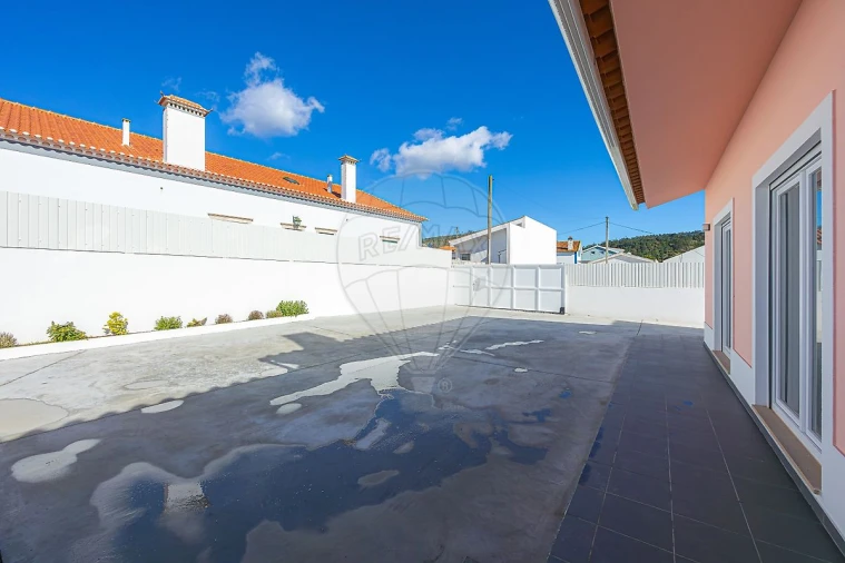 Moradia T3 para Venda em Roliça Foto 28