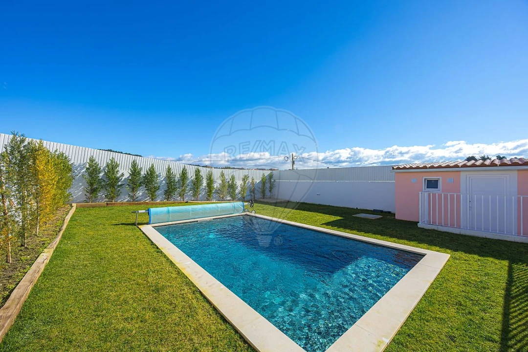 Moradia T3 para Venda em Roliça Foto 6