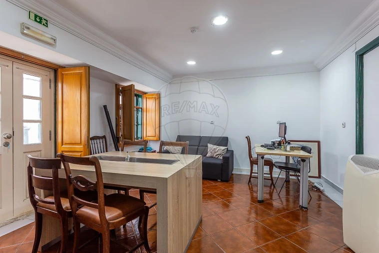 Prédio para Venda em Campo de Ourique Foto 17