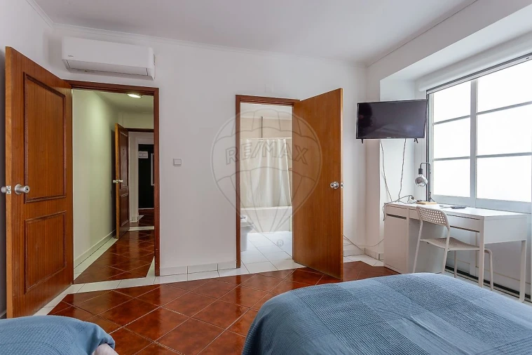 Prédio para Venda em Campo de Ourique Foto 28