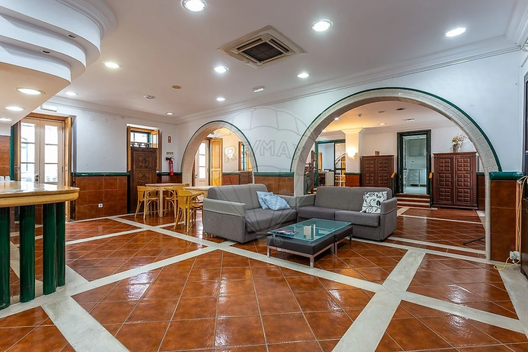 Prédio para Venda em Campo de Ourique Foto 8