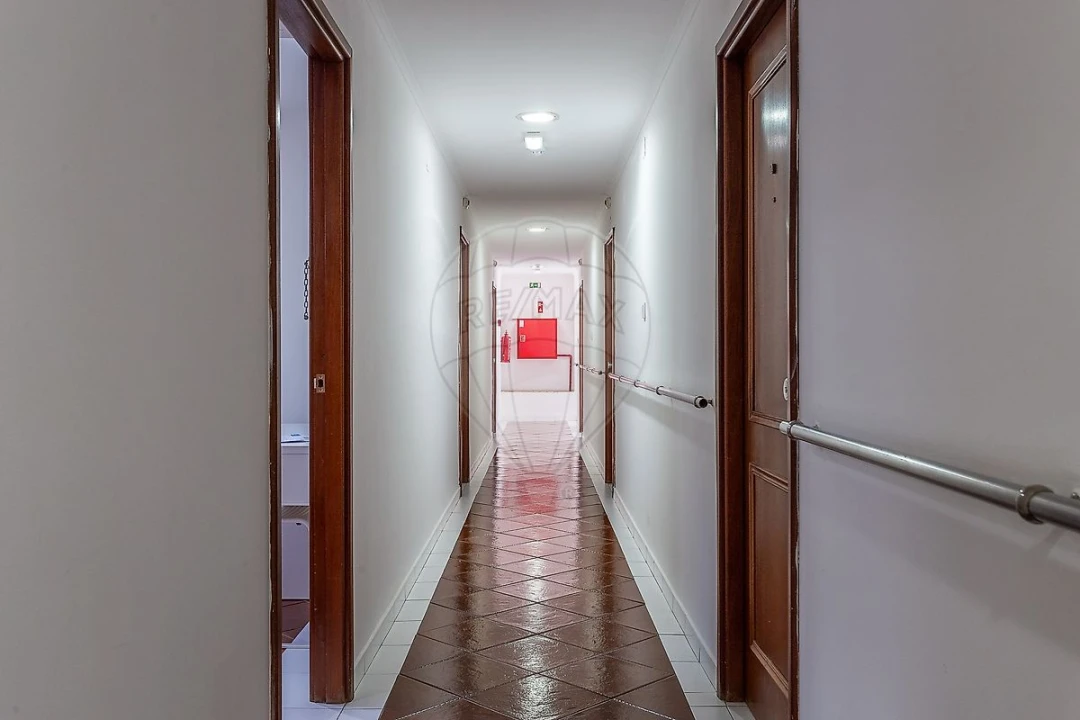 Prédio para Venda em Campo de Ourique Foto 29