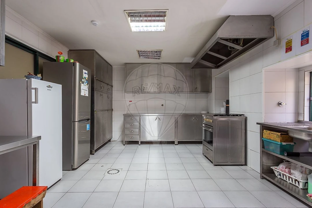 Prédio para Venda em Campo de Ourique Foto 14