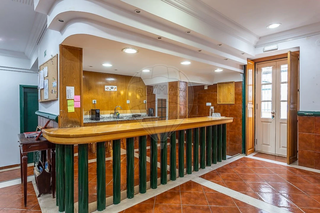 Prédio para Venda em Campo de Ourique Foto 18