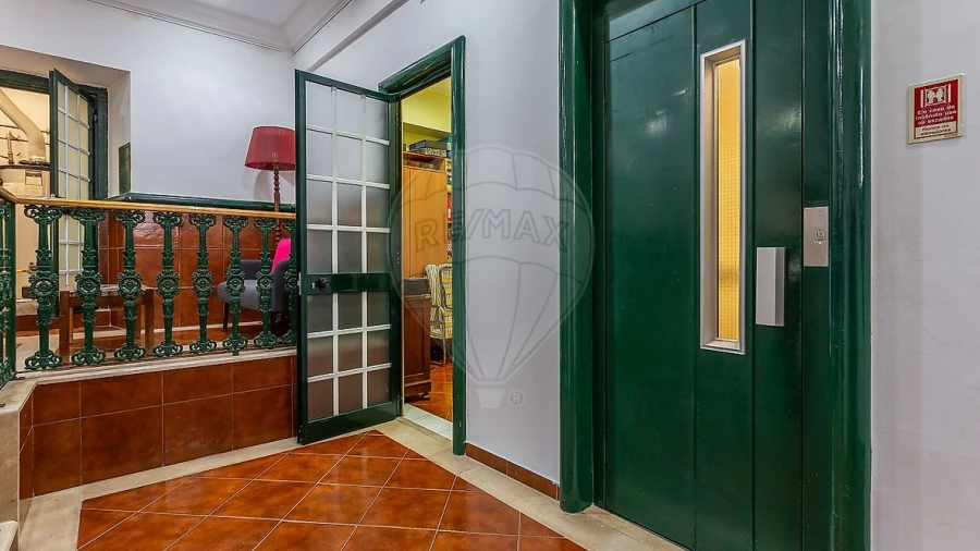 Prédio para Venda em Campo de Ourique