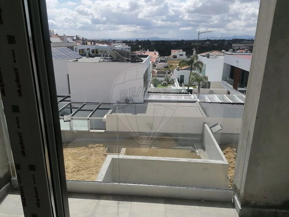 Moradia T5 para Venda em Corroios Foto 3