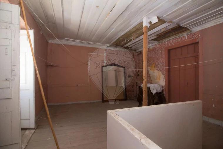 Moradia T2 para Venda em Alenquer (Santo Estêvão e Triana) Foto 24