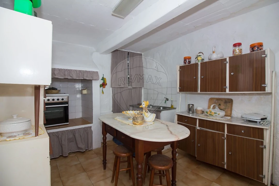 Moradia T2 para Venda em Alenquer (Santo Estêvão e Triana) Foto 7