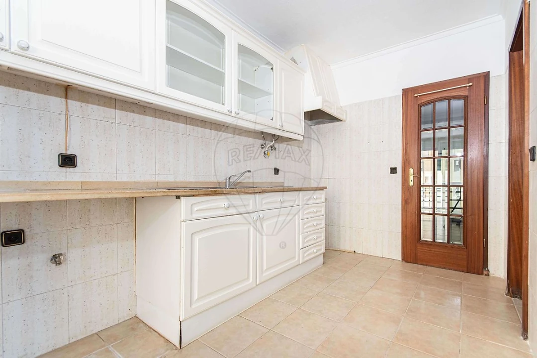 Apartamento T3 para Venda em Carregado e Cadafais Foto 12