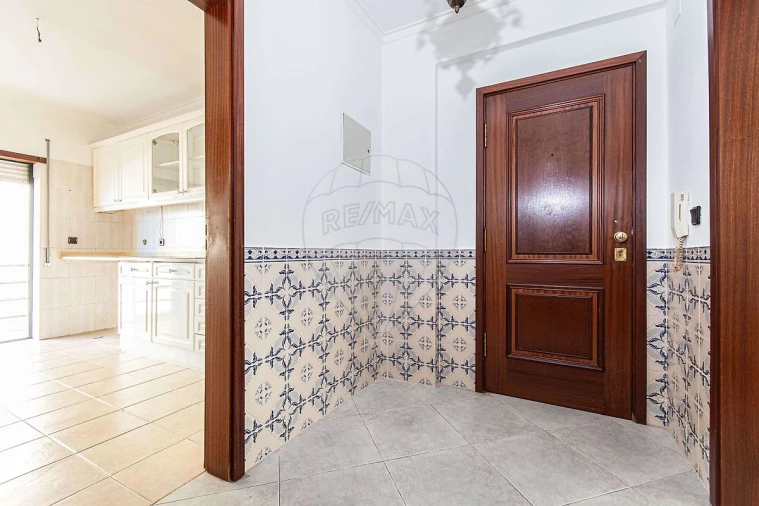 Apartamento T3 para Venda em Carregado e Cadafais Foto 11