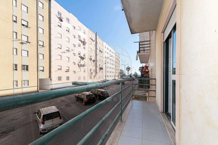 Apartamento T3 para Venda em Carregado e Cadafais Foto 22