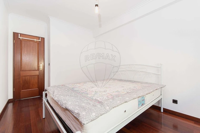 Apartamento T3 para Venda em Carregado e Cadafais Foto 8