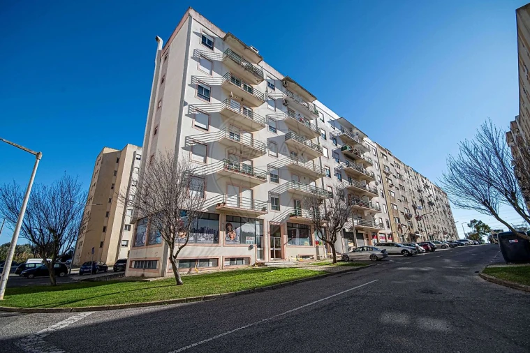 Apartamento T3 para Venda em Carregado e Cadafais Foto 2