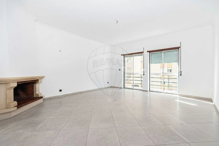 Apartamento T3 para Venda em Carregado e Cadafais Foto 20