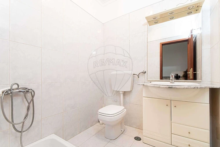 Apartamento T3 para Venda em Carregado e Cadafais Foto 9