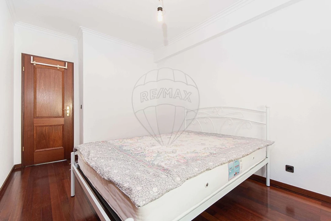 Apartamento T3 para Venda em Carregado e Cadafais Foto 8